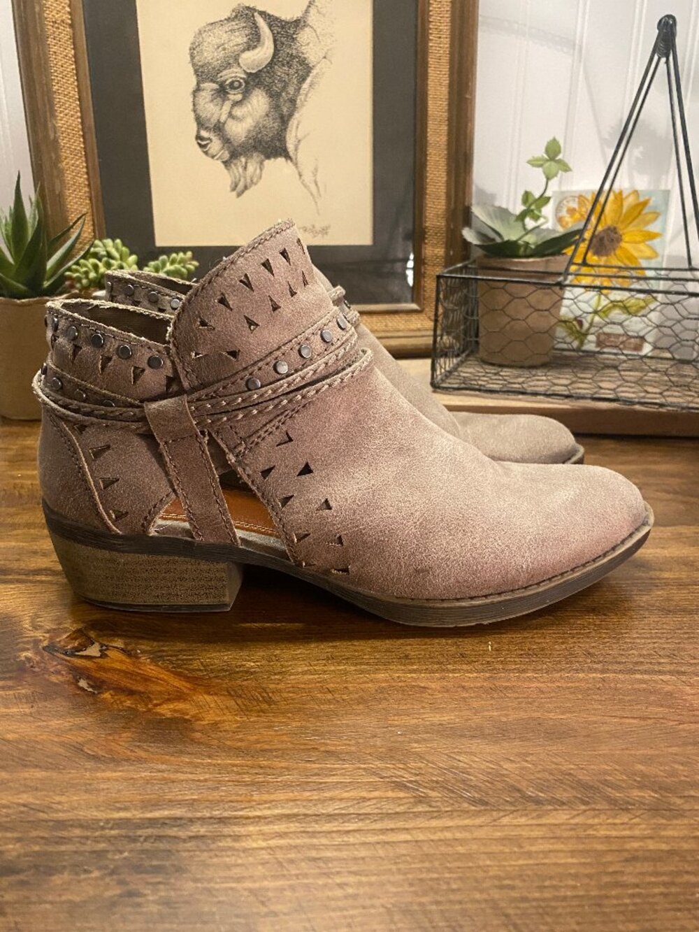 SUGAR Terraine ankle boots - faux leather western style - Women's Size 8.5